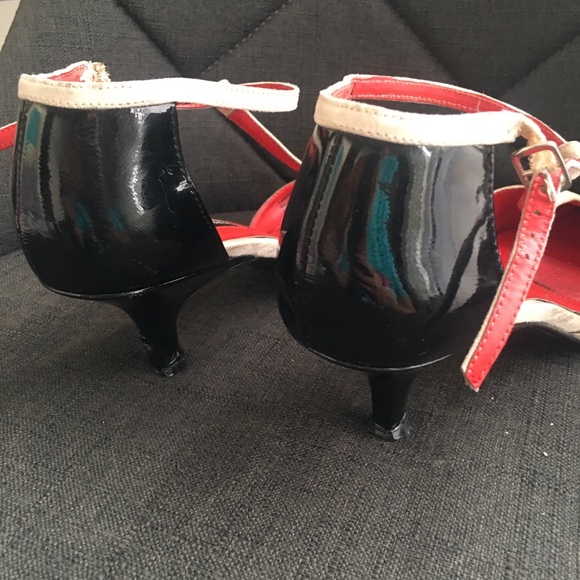 👠 CHARLES JOURDAN t-strap kitten heels - Picture 3 of 5